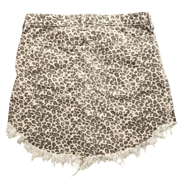 FREE PEOPLE bailey print denim mini skirt, frayed hem, sz 27, cheetah print - Picture 6 of 9